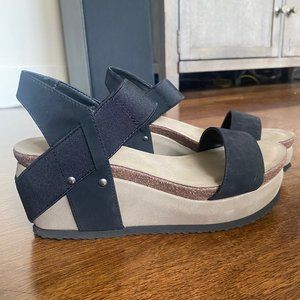 Crown Vintage Top Extra Wedge Sandal